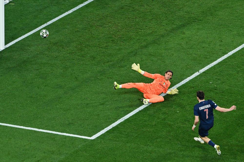 曼城vs桑德兰首发：哈兰德领衔！福登、多库在列，扎卡出战